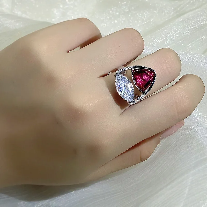 Veliki Crveni Bling Cirkon je Kamen, Srebrna Boja Replika Prstena za Žene Vjenčanje Vjenčanje Modni Nakit 2022 Novi Slika 3